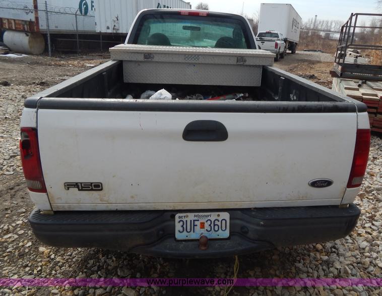 image for item I1141 2002 Ford F150 pickup truck