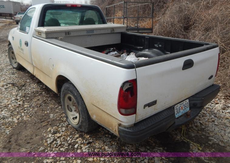 image for item I1141 2002 Ford F150 pickup truck