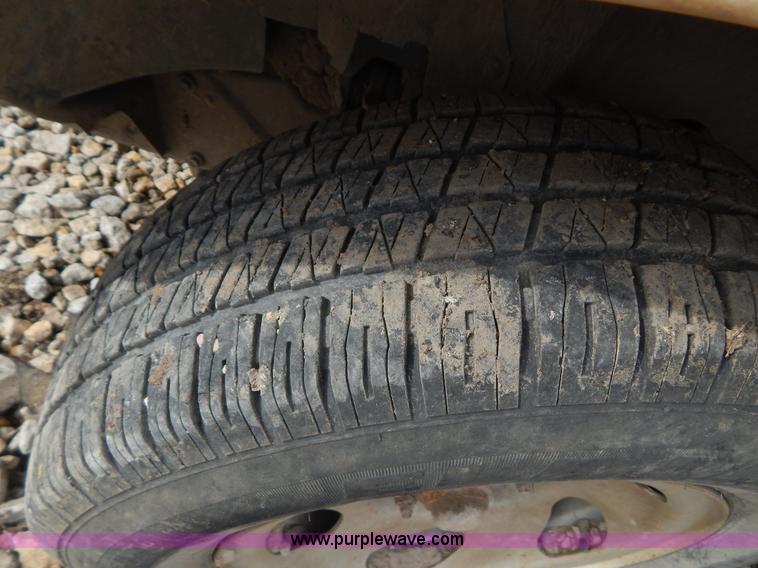 image for item I1141 2002 Ford F150 pickup truck