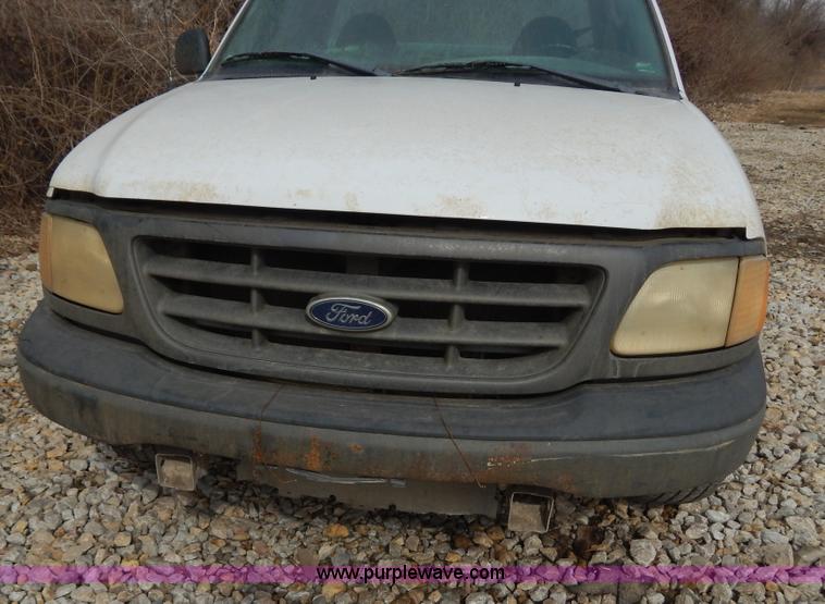 image for item I1141 2002 Ford F150 pickup truck