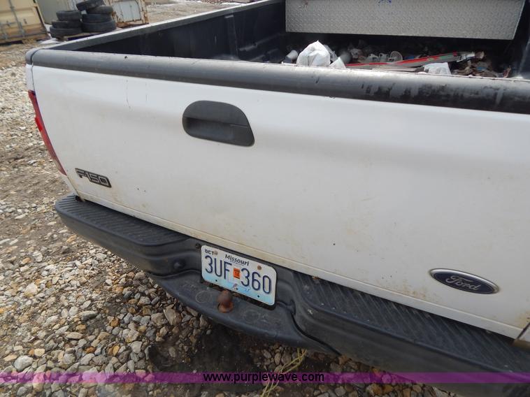 image for item I1141 2002 Ford F150 pickup truck