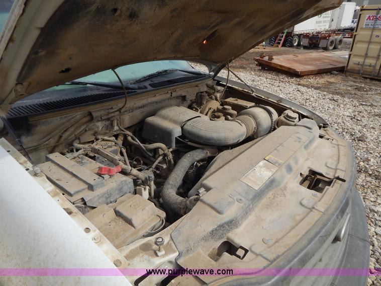 image for item I1141 2002 Ford F150 pickup truck