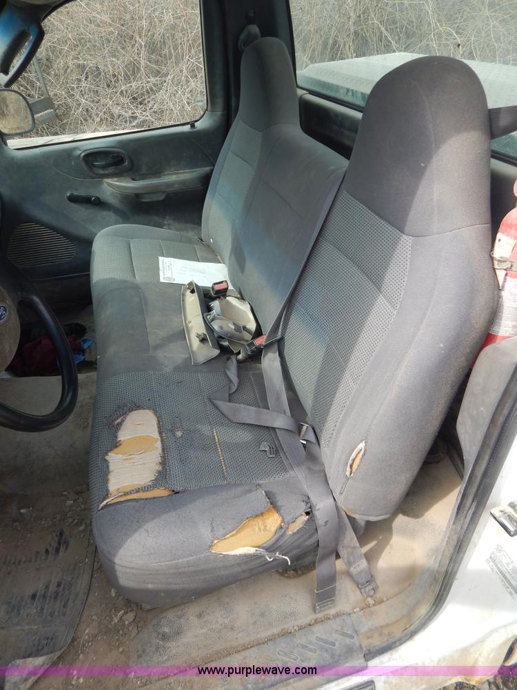 image for item I1141 2002 Ford F150 pickup truck