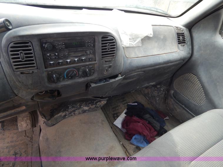 image for item I1141 2002 Ford F150 pickup truck