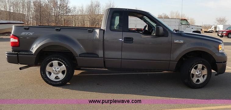 image for item I3738 2006 Ford F150 STX Flareside pickup truck