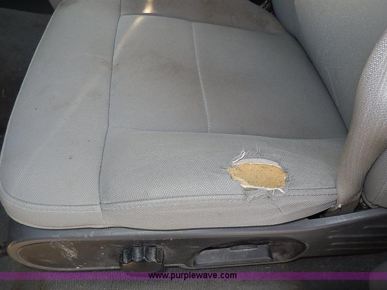 image for item I3738 2006 Ford F150 STX Flareside pickup truck