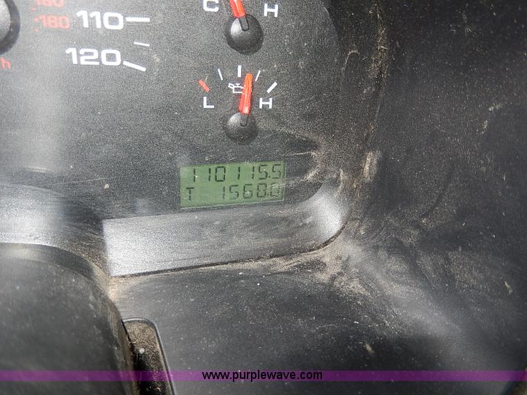 image for item I3738 2006 Ford F150 STX Flareside pickup truck