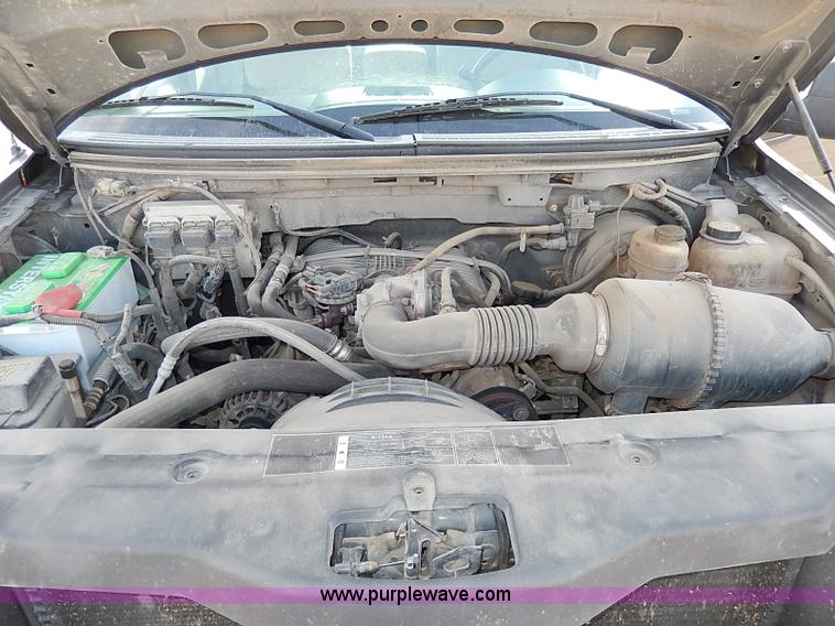 image for item I3738 2006 Ford F150 STX Flareside pickup truck