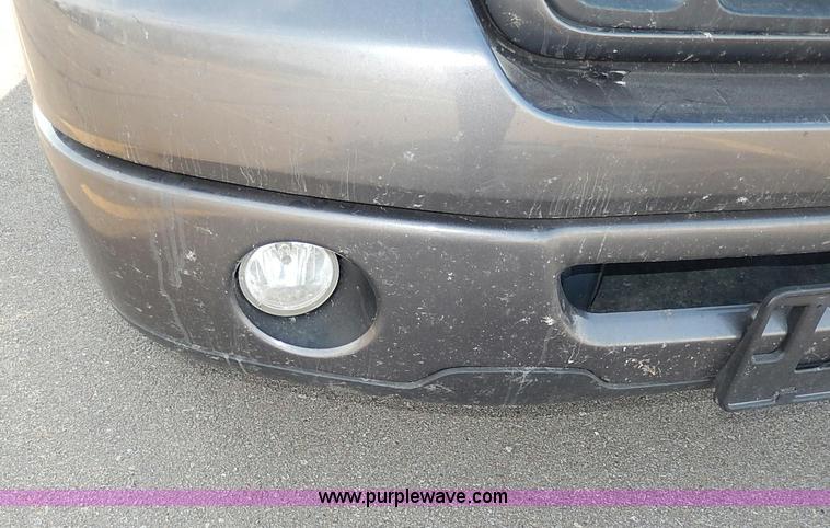 image for item I3738 2006 Ford F150 STX Flareside pickup truck