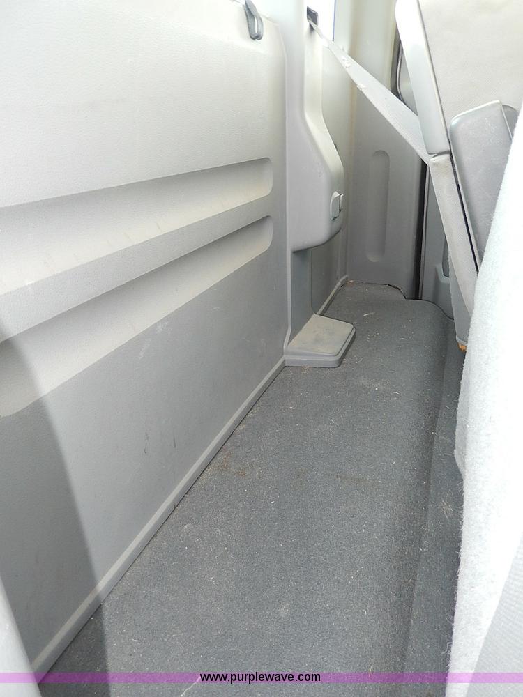 image for item I3738 2006 Ford F150 STX Flareside pickup truck