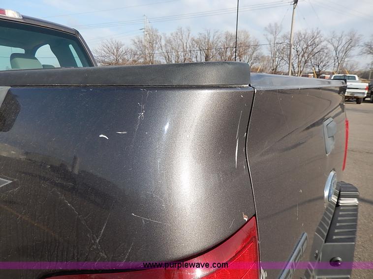 image for item I3738 2006 Ford F150 STX Flareside pickup truck