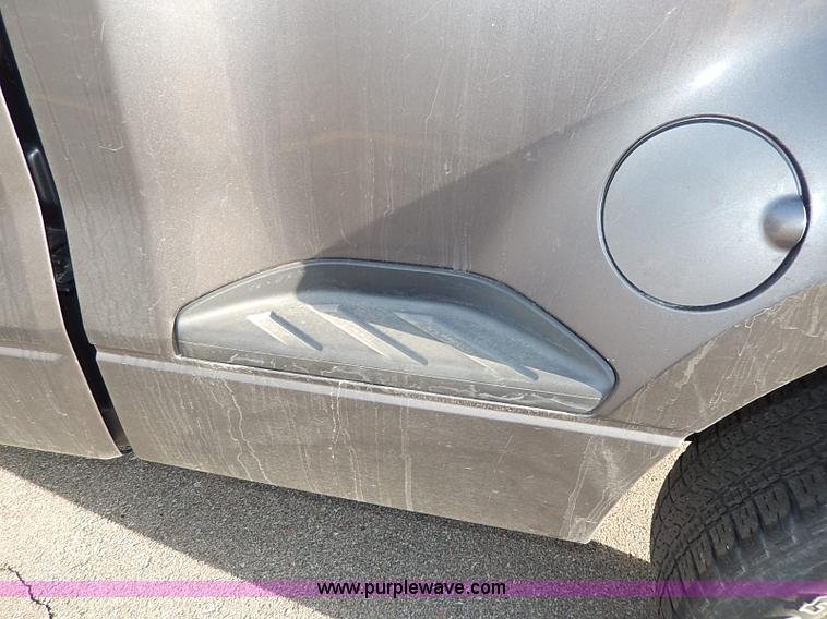 image for item I3738 2006 Ford F150 STX Flareside pickup truck