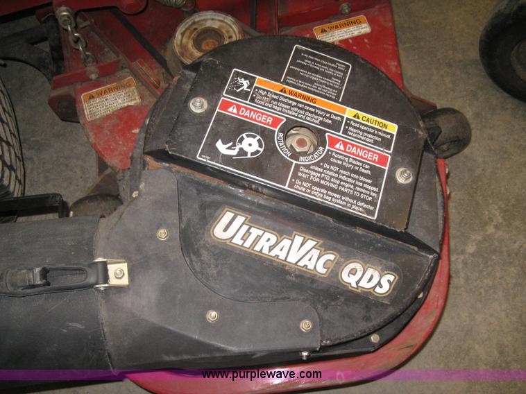 image for item I5542 2007 Exmark Lazer Z zero turn mower with bagger