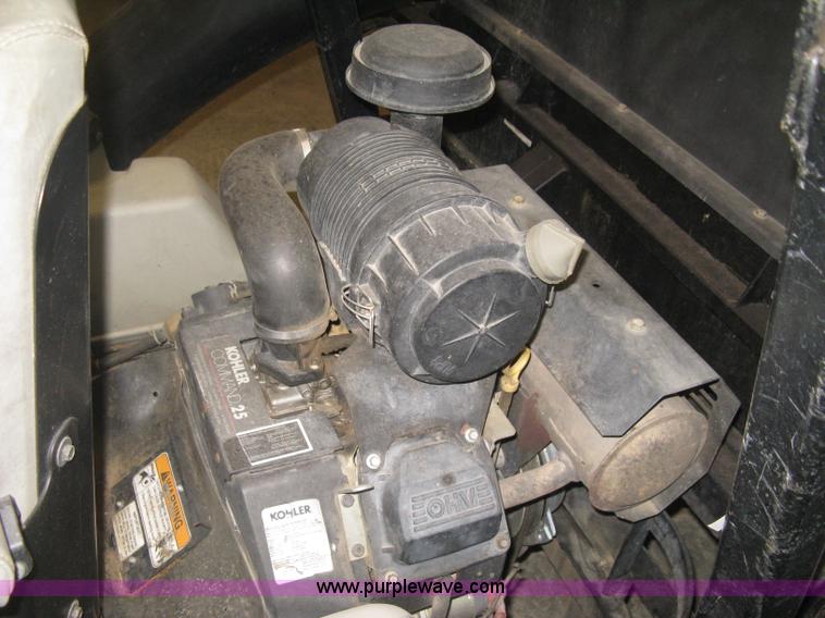 image for item I5542 2007 Exmark Lazer Z zero turn mower with bagger