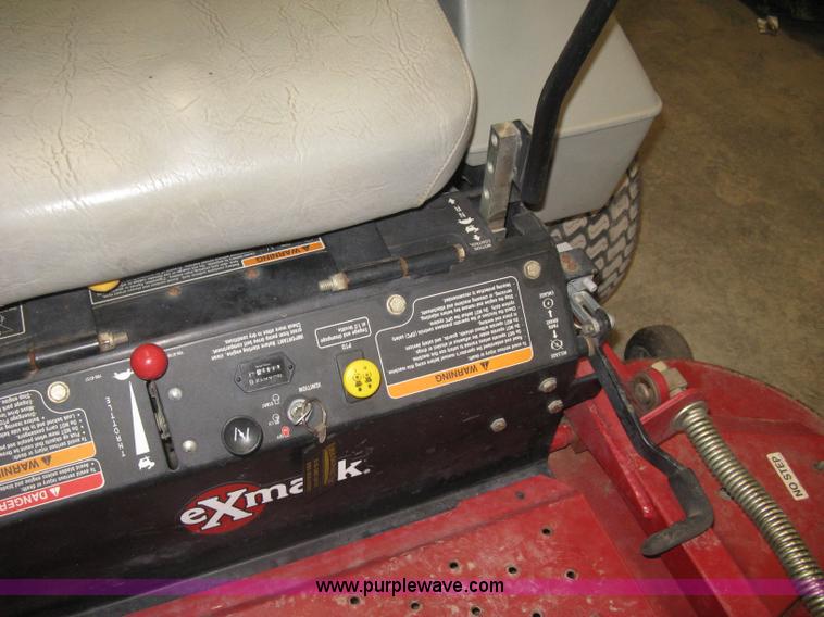 image for item I5542 2007 Exmark Lazer Z zero turn mower with bagger