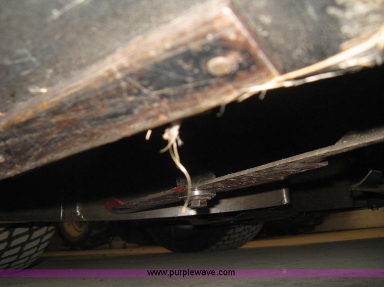 image for item I5542 2007 Exmark Lazer Z zero turn mower with bagger