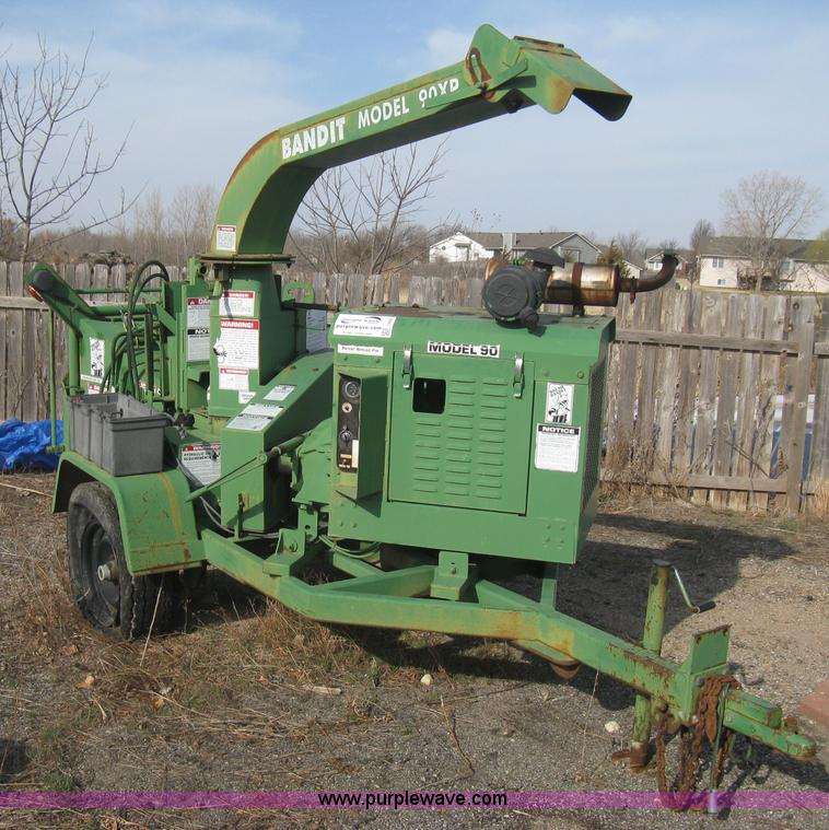 image for item I5543 1998 Bandit 90XP brush chipper