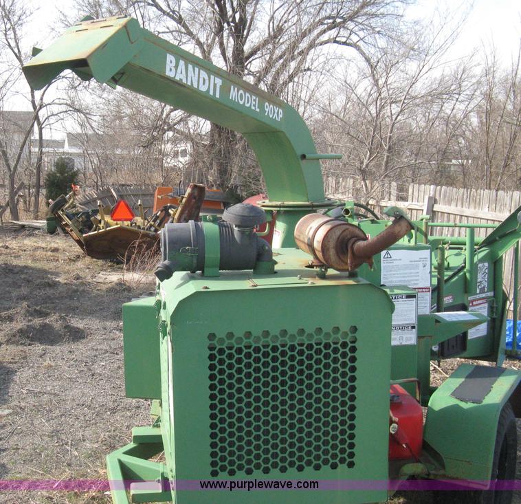 image for item I5543 1998 Bandit 90XP brush chipper