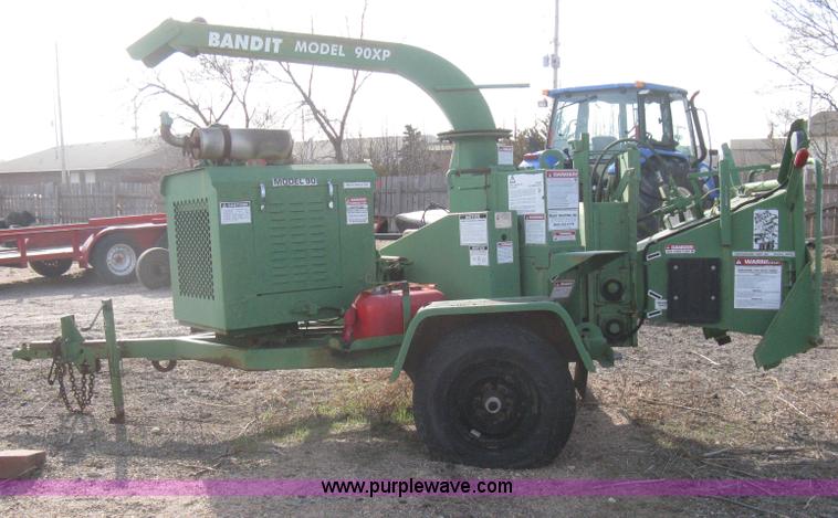 image for item I5543 1998 Bandit 90XP brush chipper