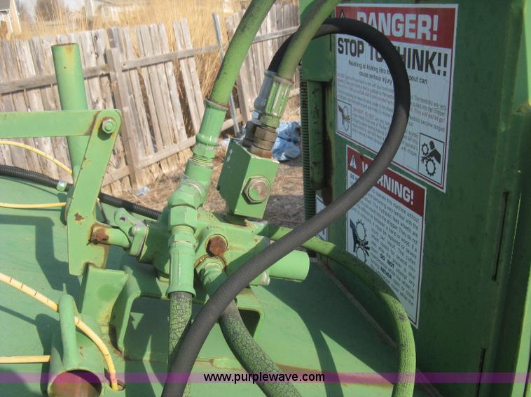 image for item I5543 1998 Bandit 90XP brush chipper