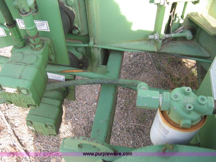 image for item I5543 1998 Bandit 90XP brush chipper