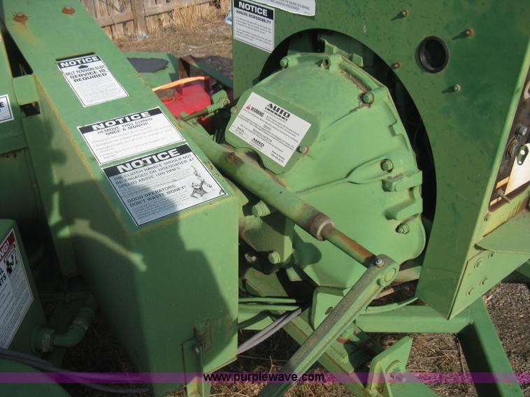 image for item I5543 1998 Bandit 90XP brush chipper