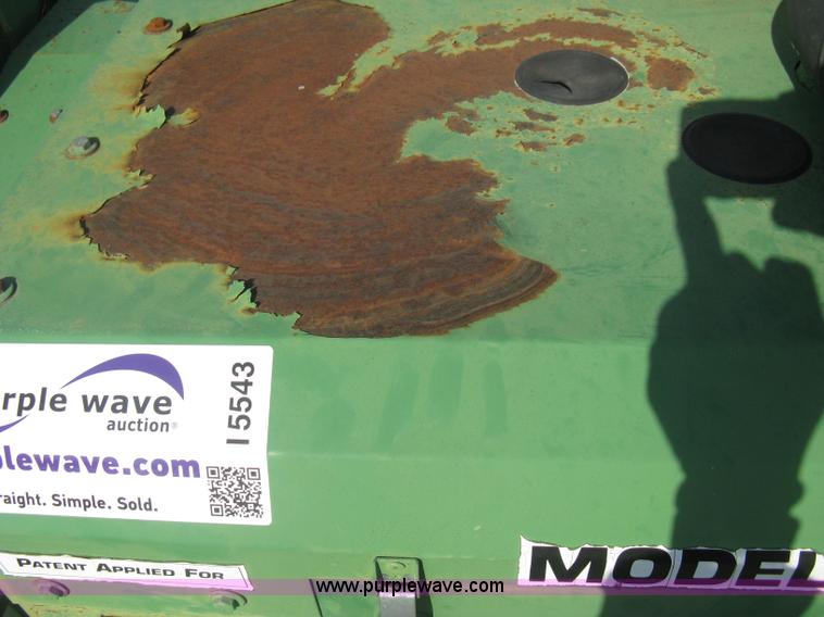 image for item I5543 1998 Bandit 90XP brush chipper