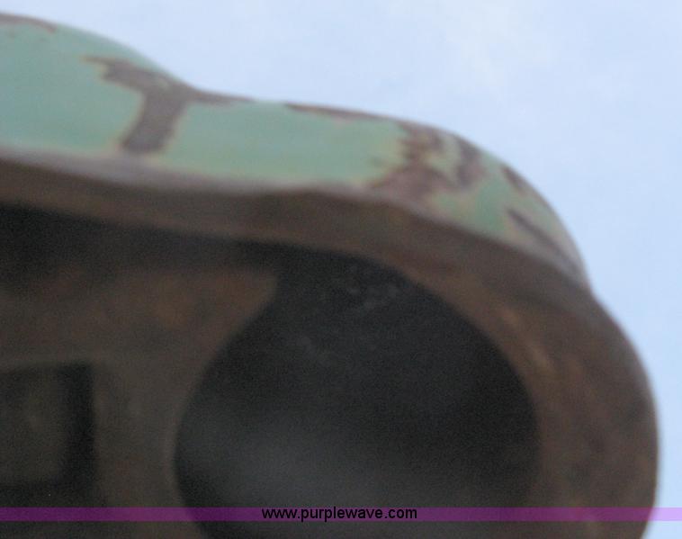 image for item I5543 1998 Bandit 90XP brush chipper