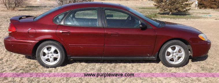 image for item I9032 2004 Ford Taurus SES
