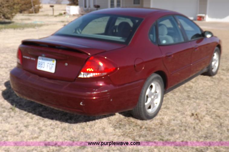 image for item I9032 2004 Ford Taurus SES