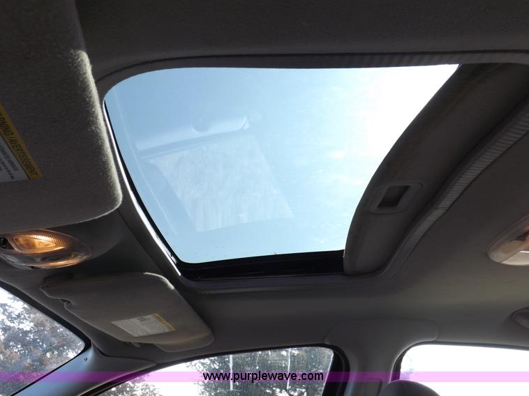 image for item I9032 2004 Ford Taurus SES