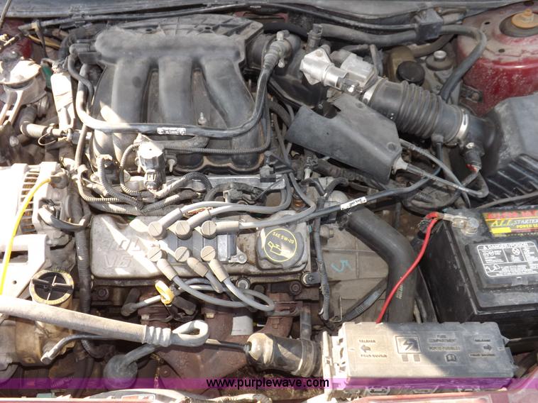 image for item I9032 2004 Ford Taurus SES