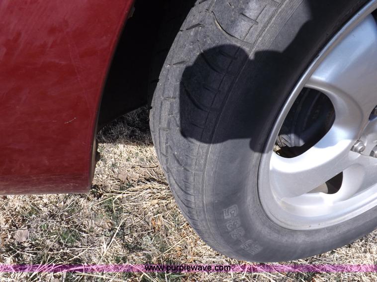 image for item I9032 2004 Ford Taurus SES