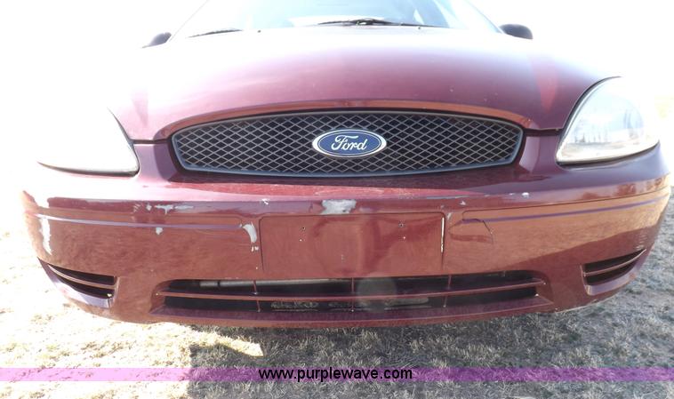 image for item I9032 2004 Ford Taurus SES