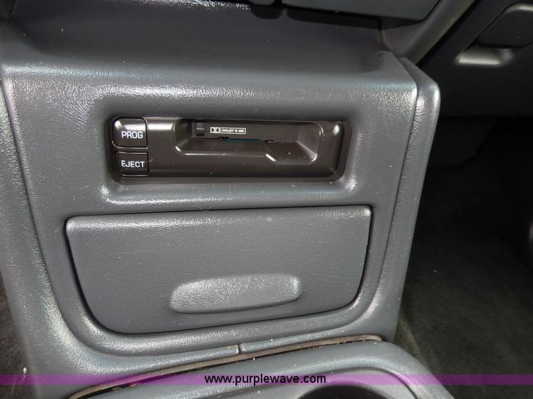 image for item I9260 2002 Chevrolet Silverado 1500 Z71 Ext. Cab pickup truck