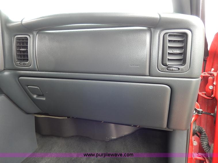 image for item I9260 2002 Chevrolet Silverado 1500 Z71 Ext. Cab pickup truck