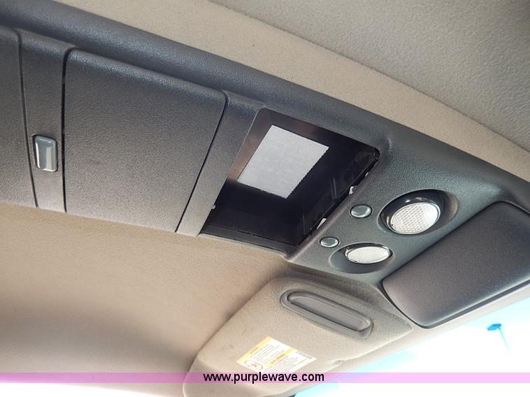 image for item I9260 2002 Chevrolet Silverado 1500 Z71 Ext. Cab pickup truck