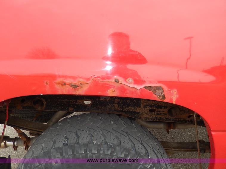 image for item I9260 2002 Chevrolet Silverado 1500 Z71 Ext. Cab pickup truck