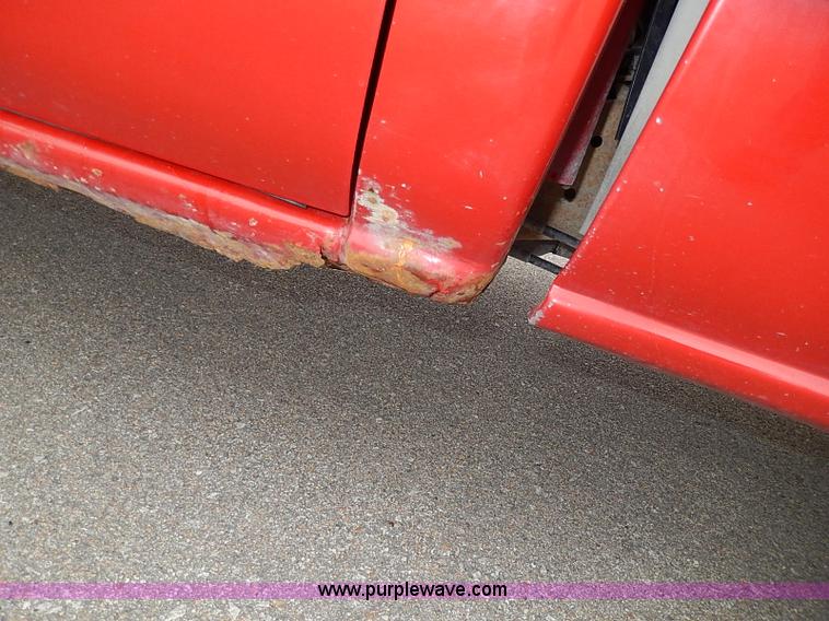 image for item I9260 2002 Chevrolet Silverado 1500 Z71 Ext. Cab pickup truck