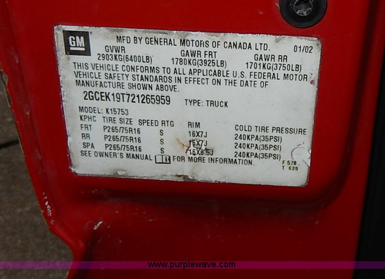 image for item I9260 2002 Chevrolet Silverado 1500 Z71 Ext. Cab pickup truck