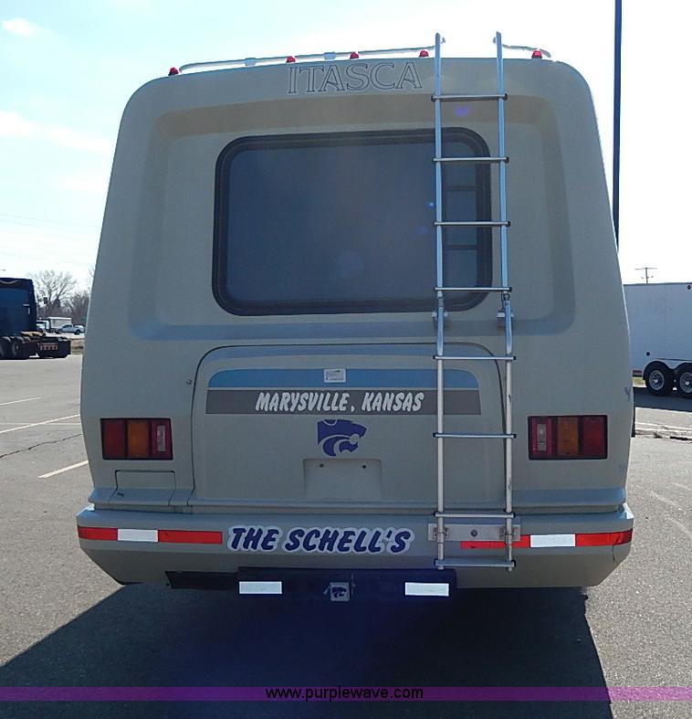 image for item I9264 1988 Chevrolet P30 Winnebago Itasca Windcruiser RV