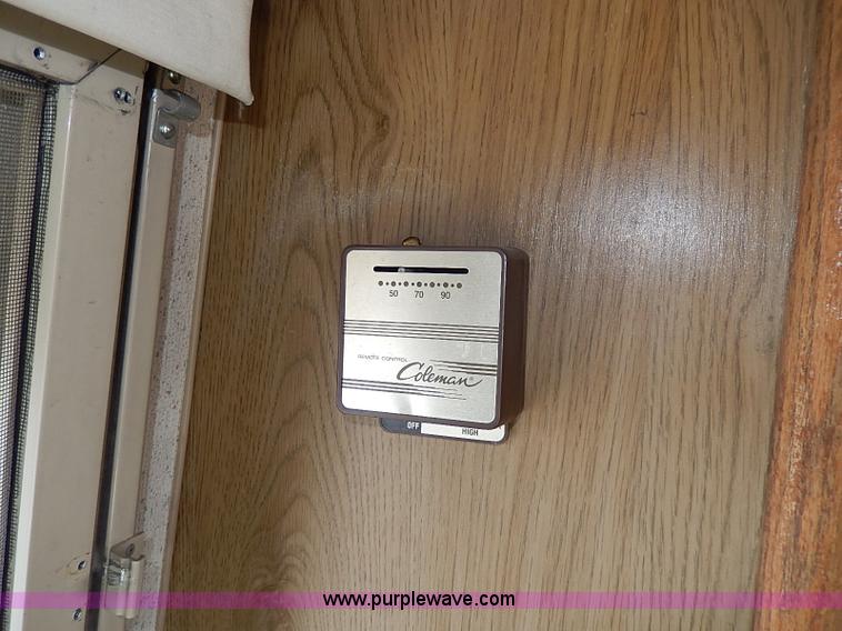 image for item I9264 1988 Chevrolet P30 Winnebago Itasca Windcruiser RV