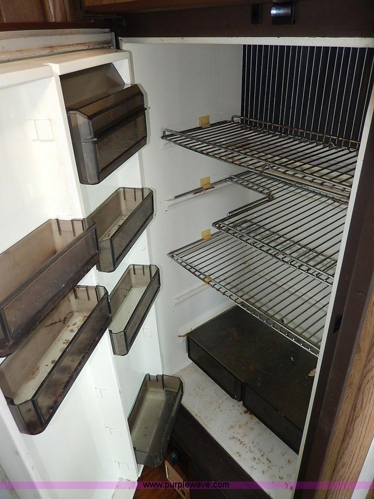 image for item I9264 1988 Chevrolet P30 Winnebago Itasca Windcruiser RV