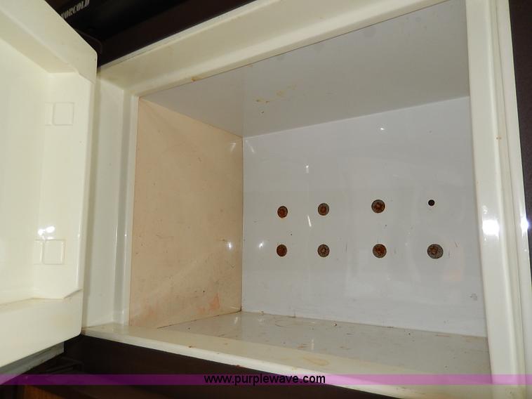 image for item I9264 1988 Chevrolet P30 Winnebago Itasca Windcruiser RV