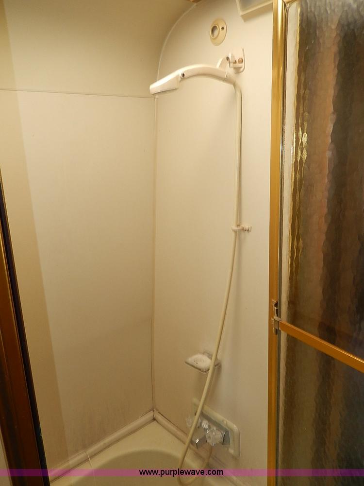 image for item I9264 1988 Chevrolet P30 Winnebago Itasca Windcruiser RV