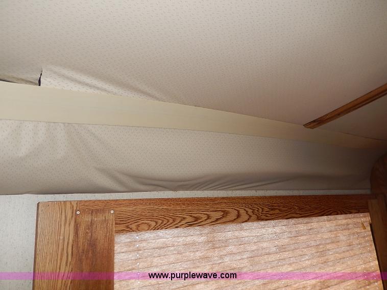 image for item I9264 1988 Chevrolet P30 Winnebago Itasca Windcruiser RV