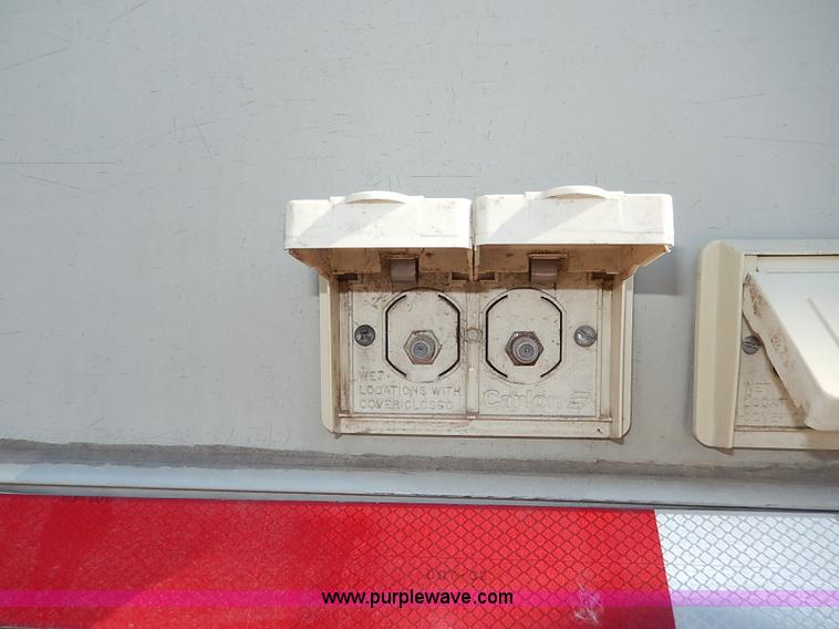 image for item I9264 1988 Chevrolet P30 Winnebago Itasca Windcruiser RV