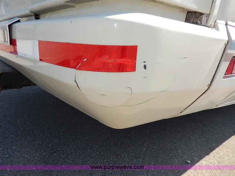 image for item I9264 1988 Chevrolet P30 Winnebago Itasca Windcruiser RV