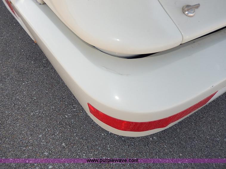 image for item I9264 1988 Chevrolet P30 Winnebago Itasca Windcruiser RV