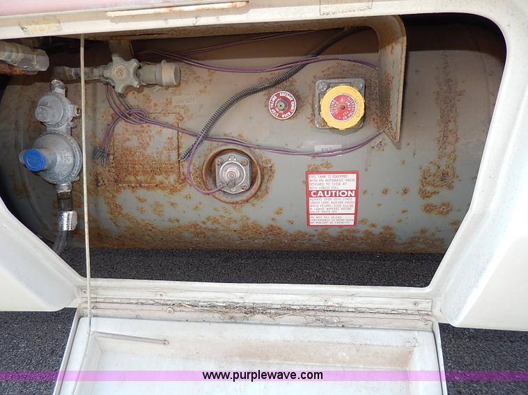 image for item I9264 1988 Chevrolet P30 Winnebago Itasca Windcruiser RV